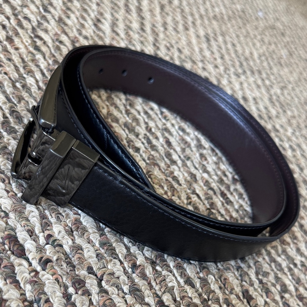 Nike Black Brown Reversible Leather Belt with Silver Buckle
